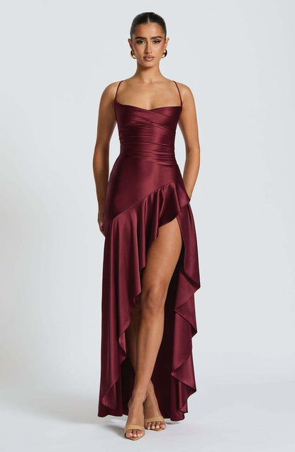 Robe Maxi Dos Nu à Volants - Élégance Audacieuse